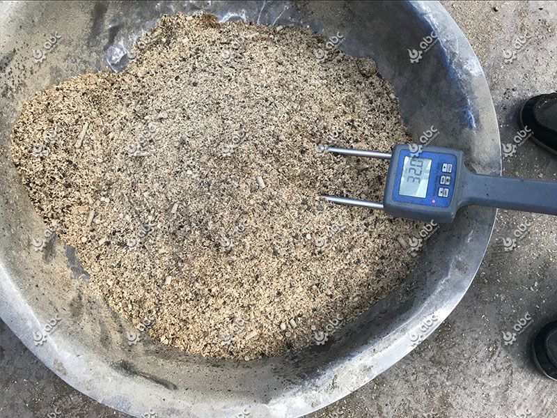 adjust the moisture content of the husks wastes